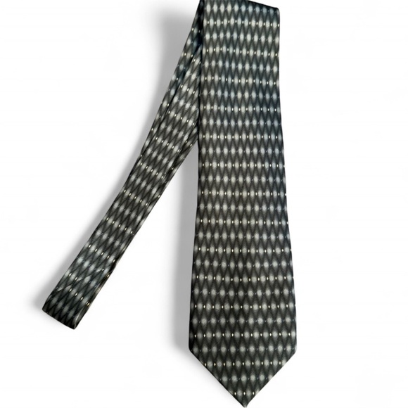 Bill Blass Green & Black Patterned Tie. 100% Silk - Picture 2 of 4